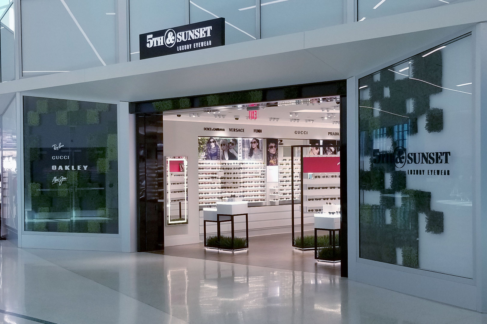 5th and Sunset Luxury Eyewaer Storefront